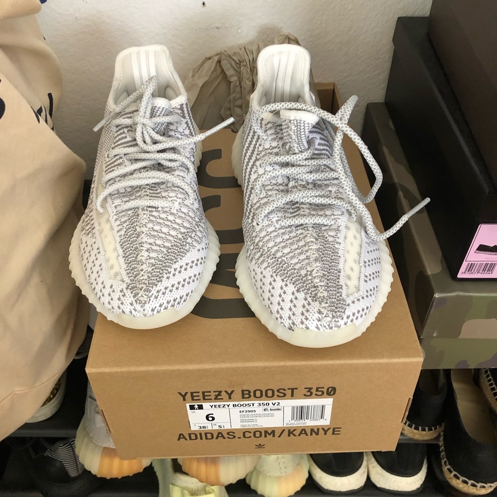 Yeezy boost 350 v2